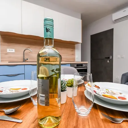 Neli Apartman