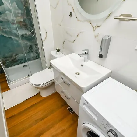 Neli Appartement *