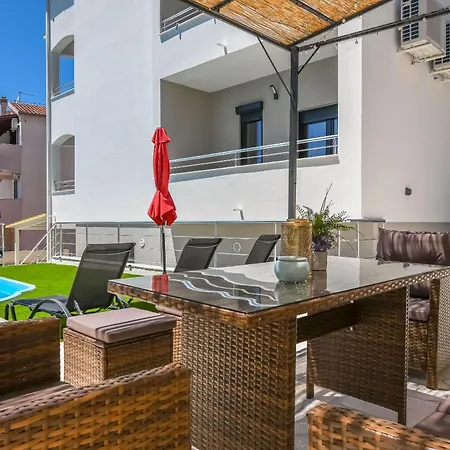 Neli Apartament